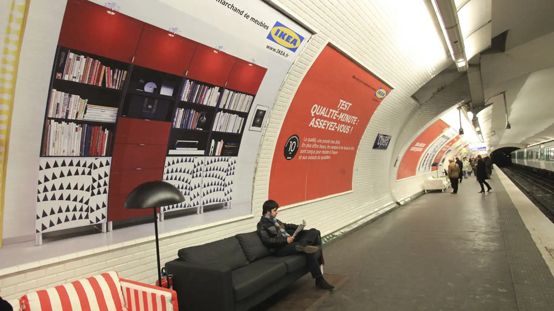 بازاریابی چریکی (گوریلا مارکتینگ) چیست و چگونه اجرا میشود؟ IKEA